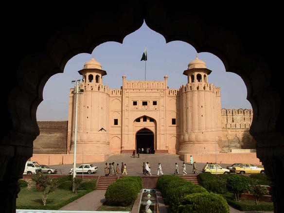File:Alamgiri Gate at Lahore Fort.jpeg