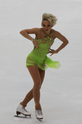 File:Annette Dytrt at 2009 NHK Trophy (3).jpg