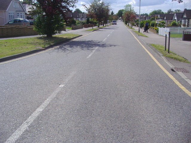 File:Byng Drive - geograph.org.uk - 1320614.jpg