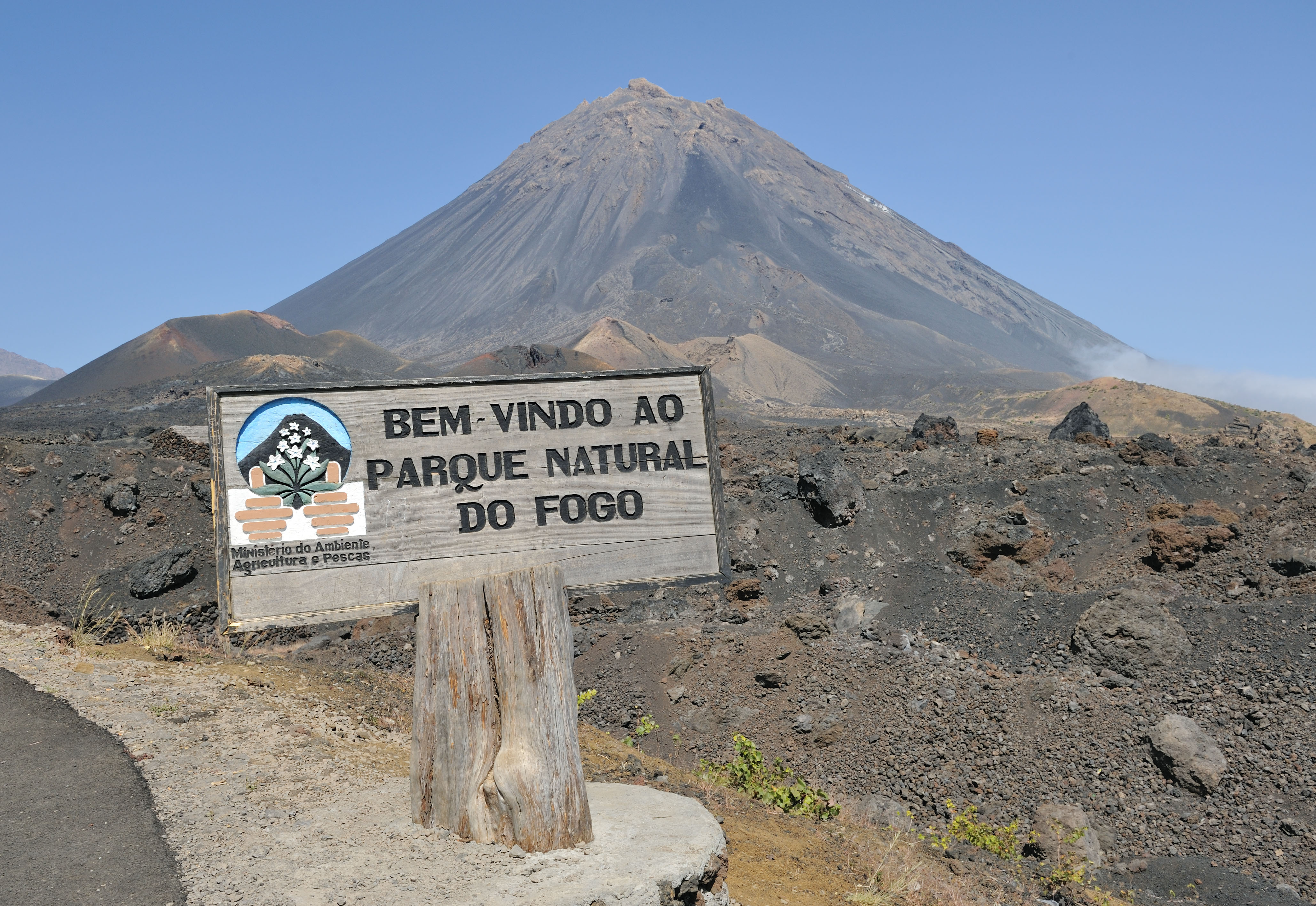 File:Cape Verde isle of Fogo Park panel.jpg - Wikimedia Commons