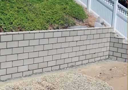 File:Concrete Block Retaining Wall.jpg