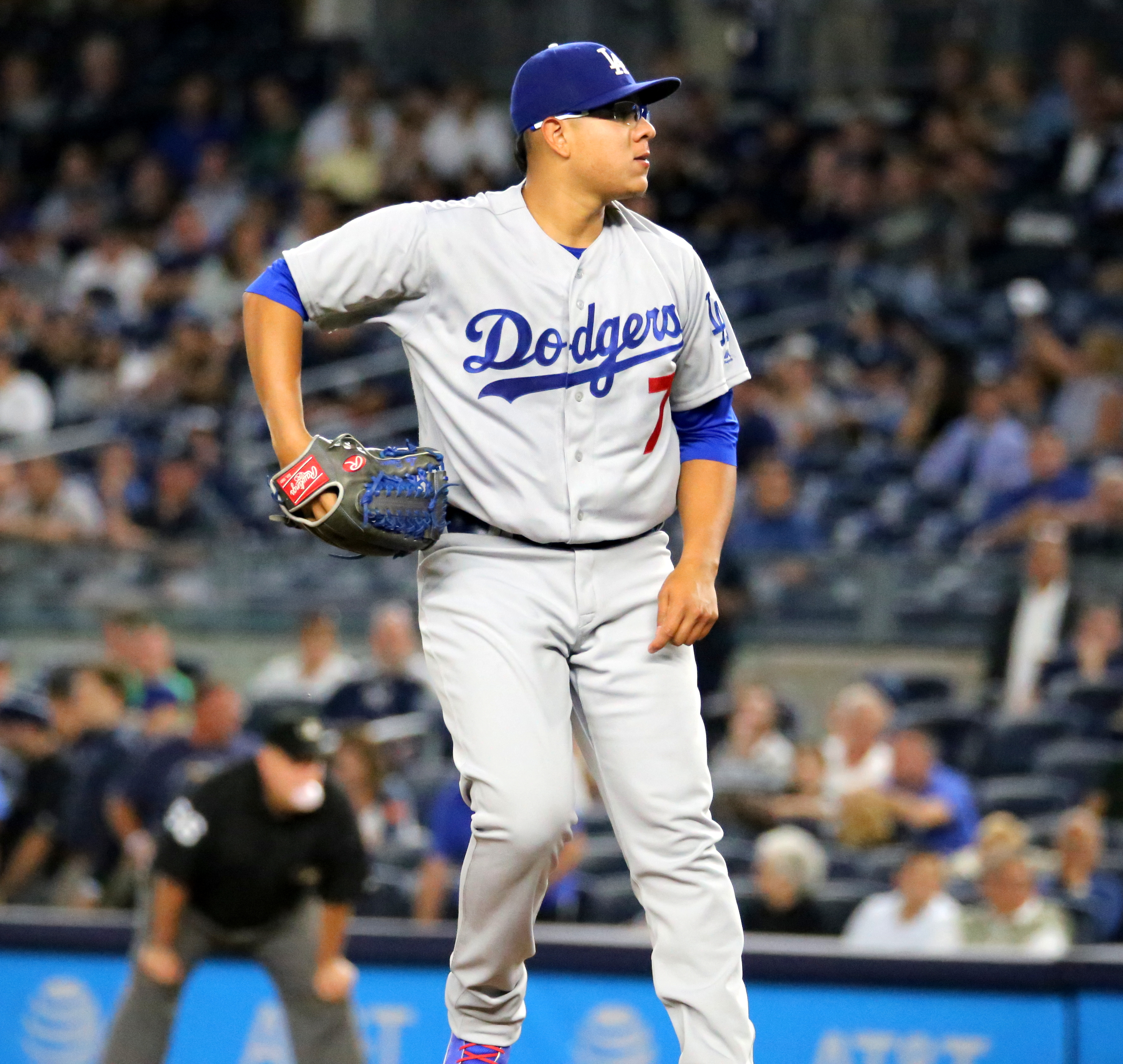 Despite eye condition, prospect Julio Urias dazzles on the mound