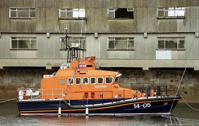 File:Dun Laoghaire lifeboat - geograph.org.uk - 641045.jpg