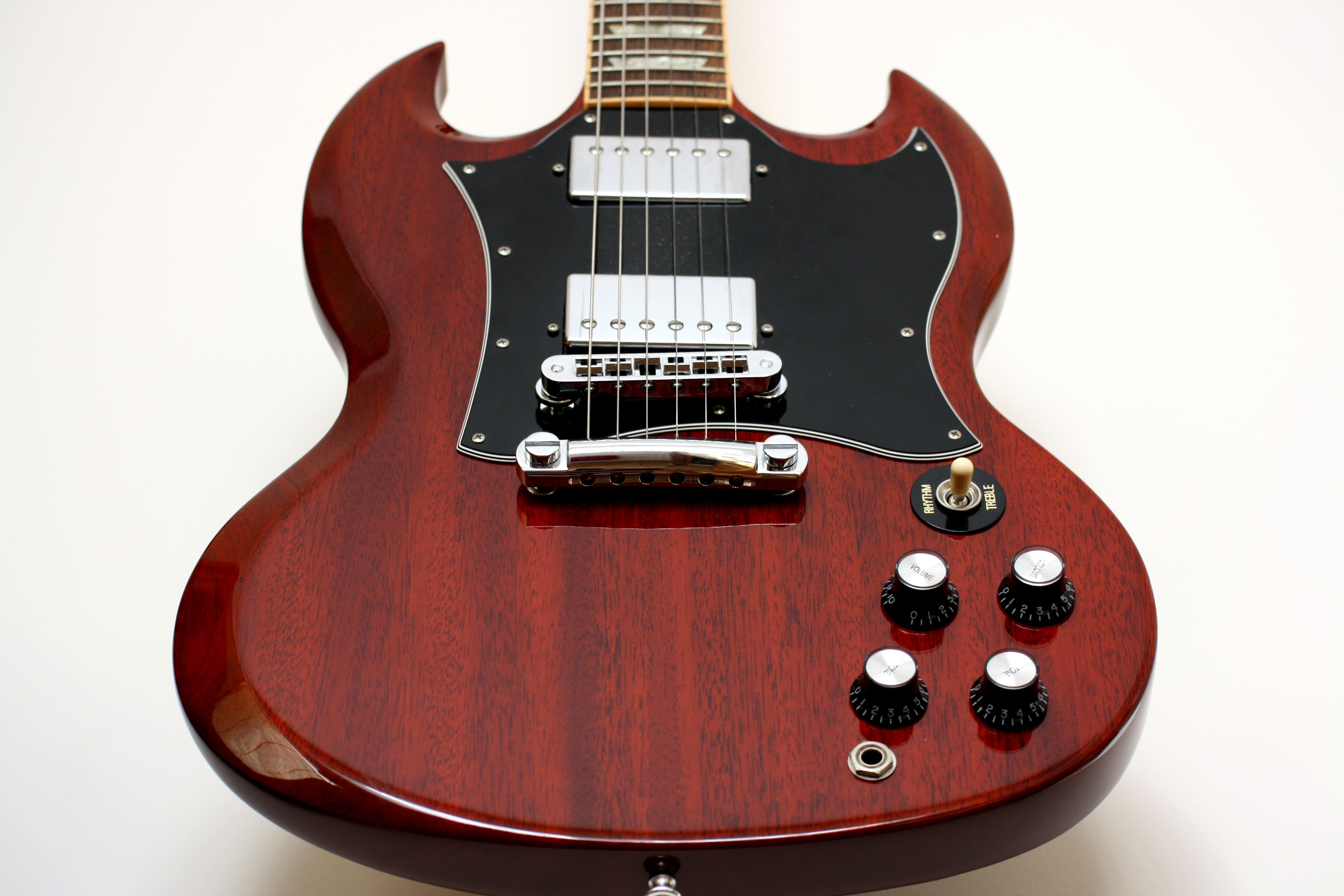 File:Gibson SG body from bottom (2012-12-25 12.28.49 by Megan
