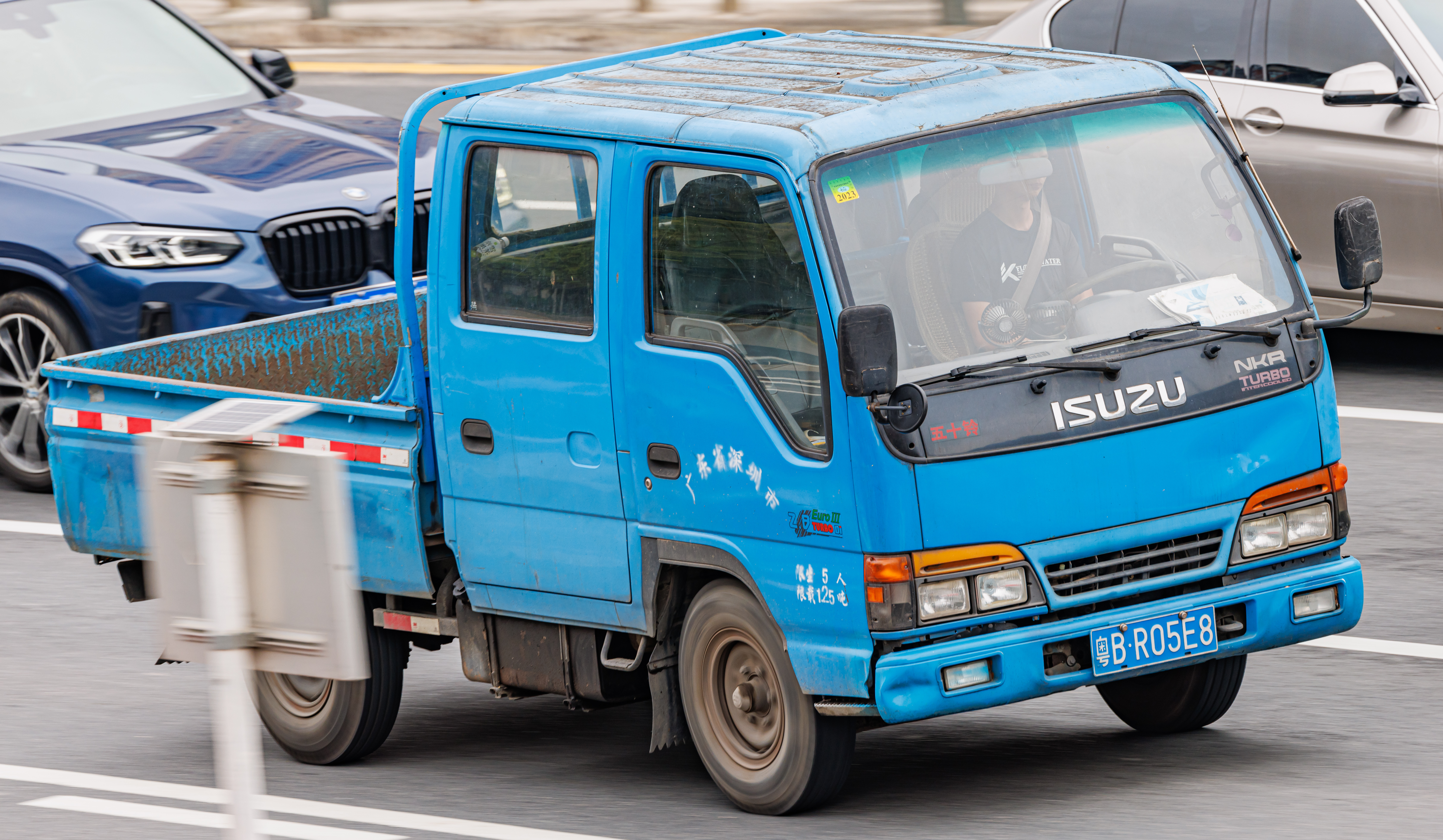 Isuzu elf n