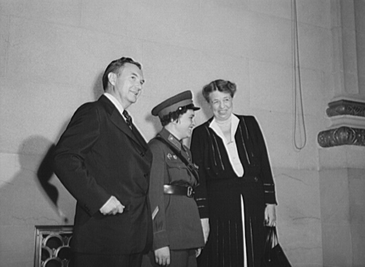 File:Justice Robert Jackson, Eleanor Roosevelt and Liudmila Pavlichenko (cropped).jpg