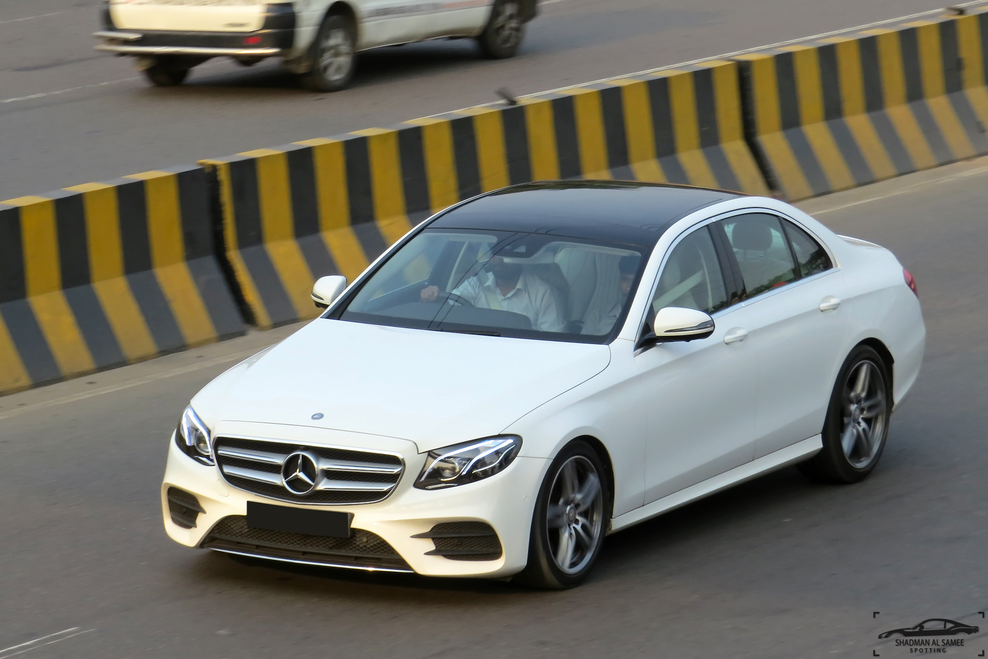 Mercedes 00. Мерседес 002. 5.2 Мерседес 18 года.