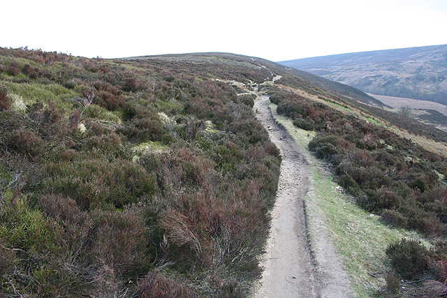 File:Mickleden Edge - geograph.org.uk - 393464.jpg