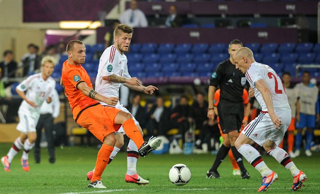 File:NED-DEN Euro 2012 (27).jpg