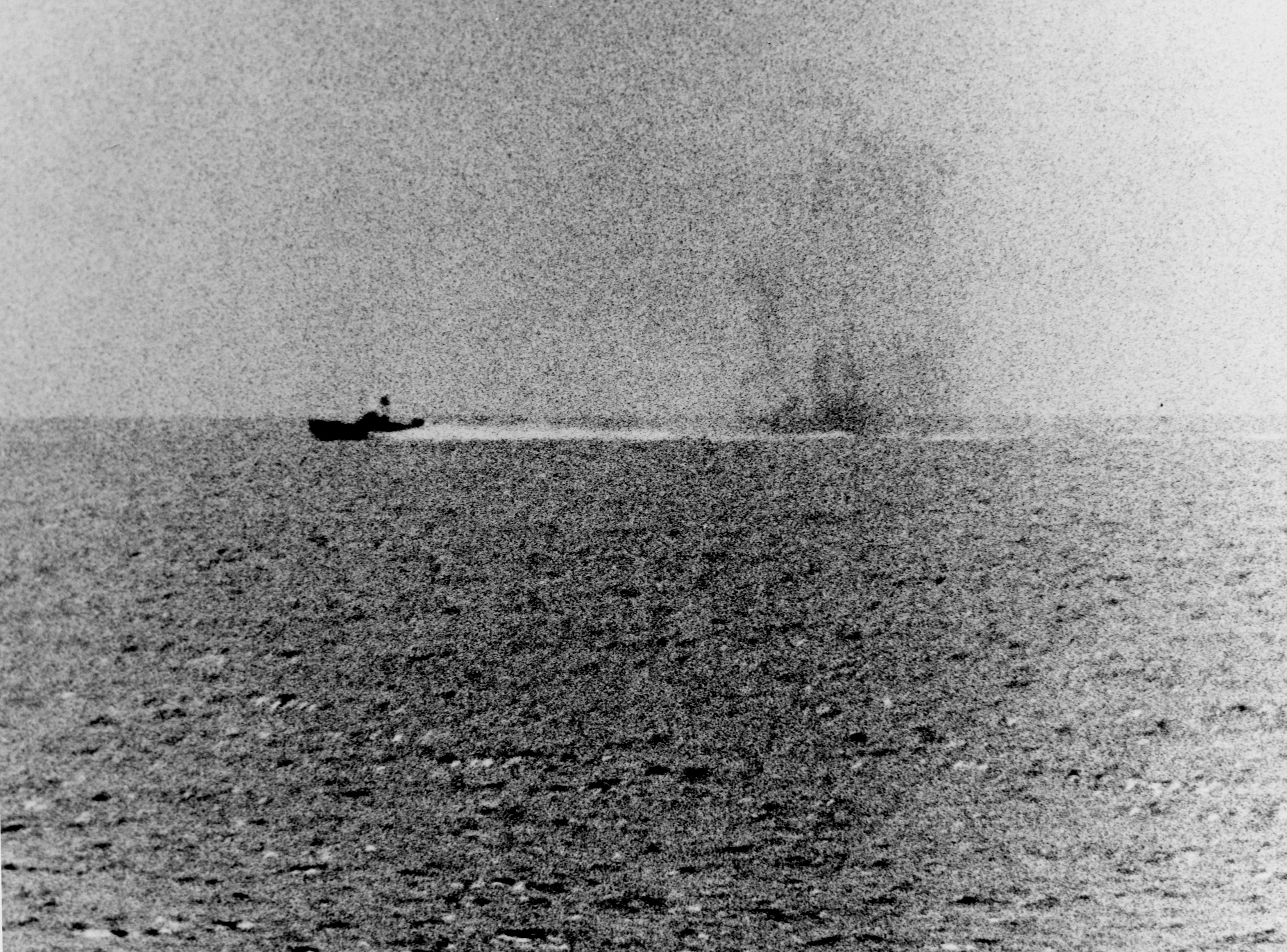 North Vietnamese torpedo boat engages USS Maddox