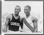 English: Jesse Owens with Ralph Metcalfe at tr...