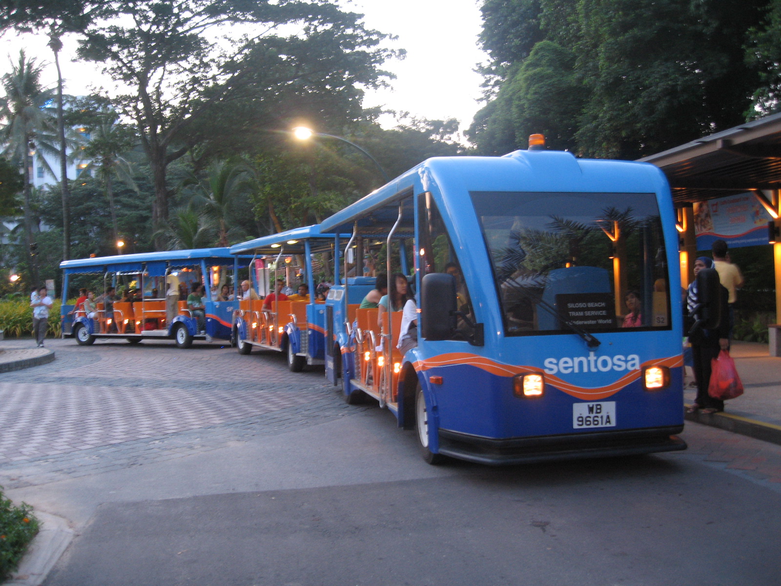 File Sentosa Beach Tram Jpg Wikimedia Commons