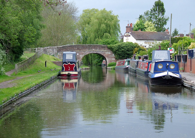 File:Shropshire Union Canal at Gnosall Heath, Staffordshire - geograph.org.uk - 1387864.jpg