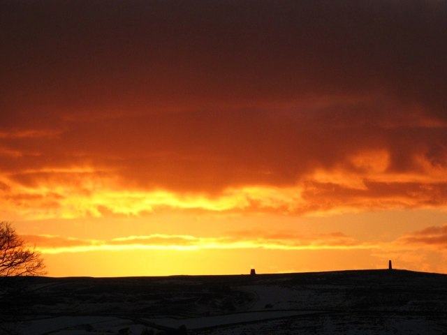 File:Sunset over the Allendale lead smelting flue chimneys - geograph.org.uk - 1707162.jpg