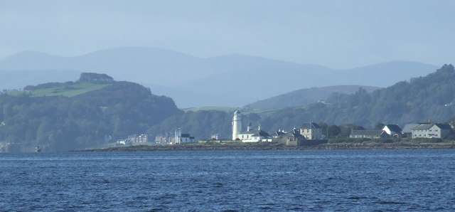 File:Toward lighthouse - geograph.org.uk - 996368.jpg