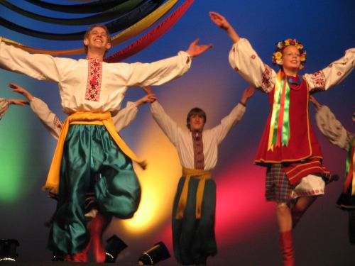 File:UkrainianDance.jpg