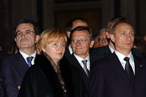 File:Vladimir Putin in Saint Petersburg-20.jpg