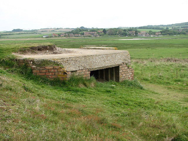 File:WWII Vickers machine gun emplacement - geograph.org.uk - 826521.jpg