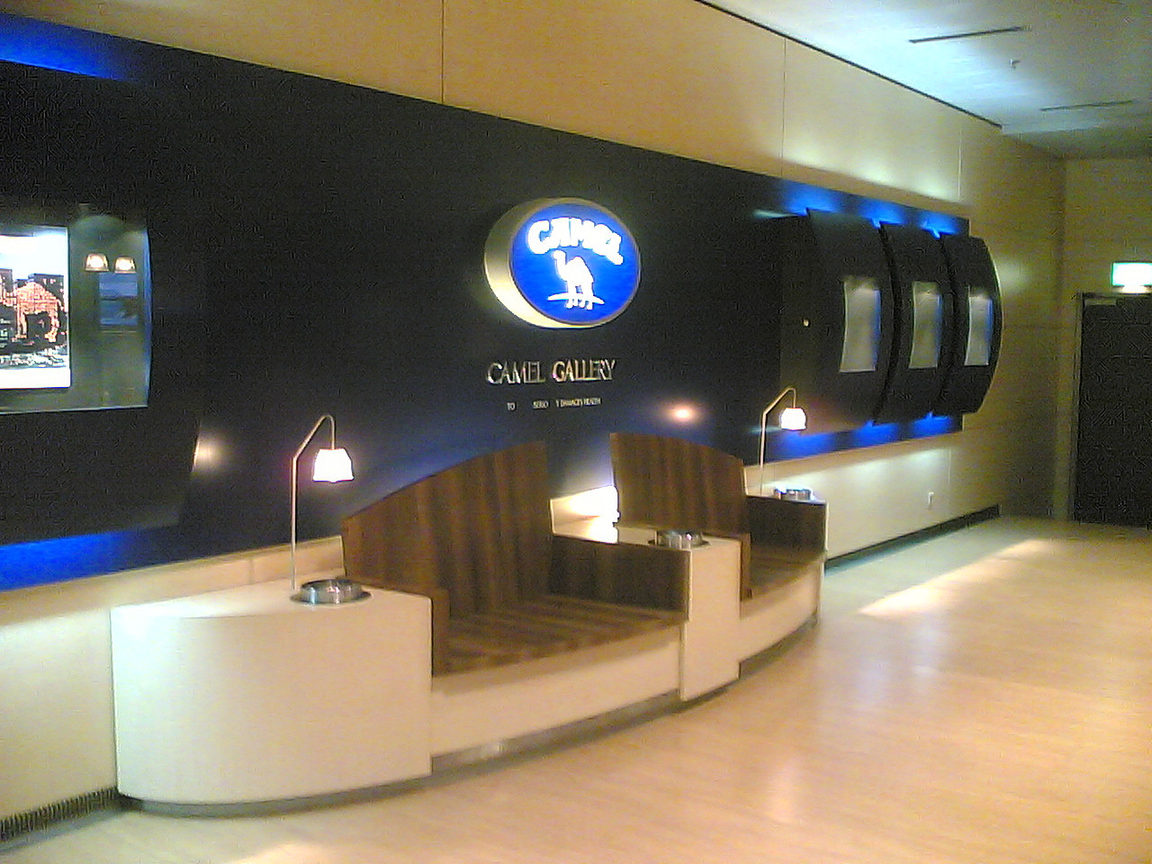 File Zurich International Airport Smoking Lounge Jpg