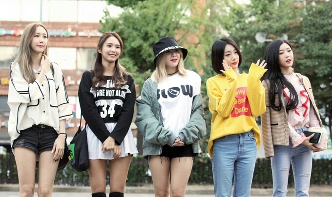 File:170915 KBS 뮤직뱅크 출근길 BP 라니아 01.jpg