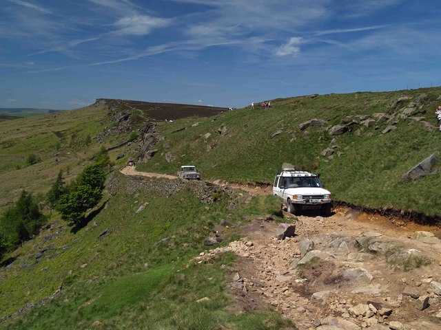 File:4 x 4 vehicles negotiate the steep and rocky trail up to Stanage Edge - geograph.org.uk - 1317968.jpg