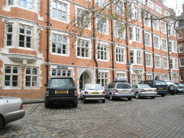 File:5 Essex Court - geograph.org.uk - 765075.jpg