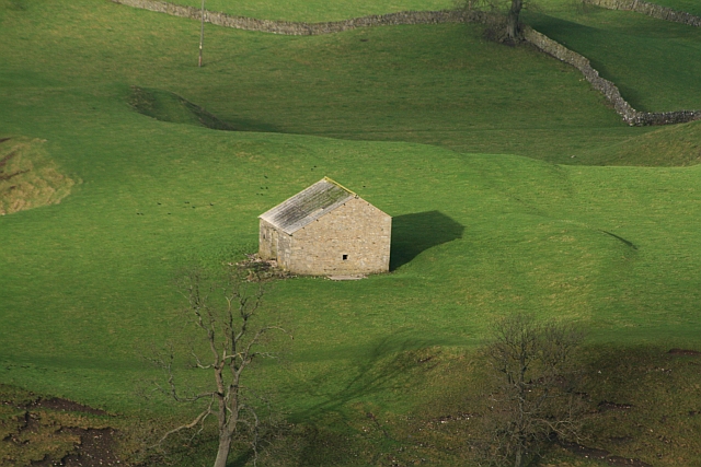 File:Barn at Stangs Laithe - geograph.org.uk - 653848.jpg