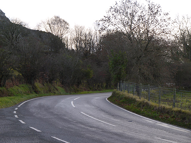 File:Bend on the B4340 - geograph.org.uk - 2164713.jpg