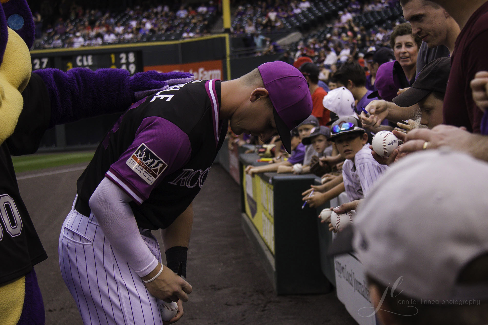 Dinger (Colorado Rockies), SportsMascots Wikia