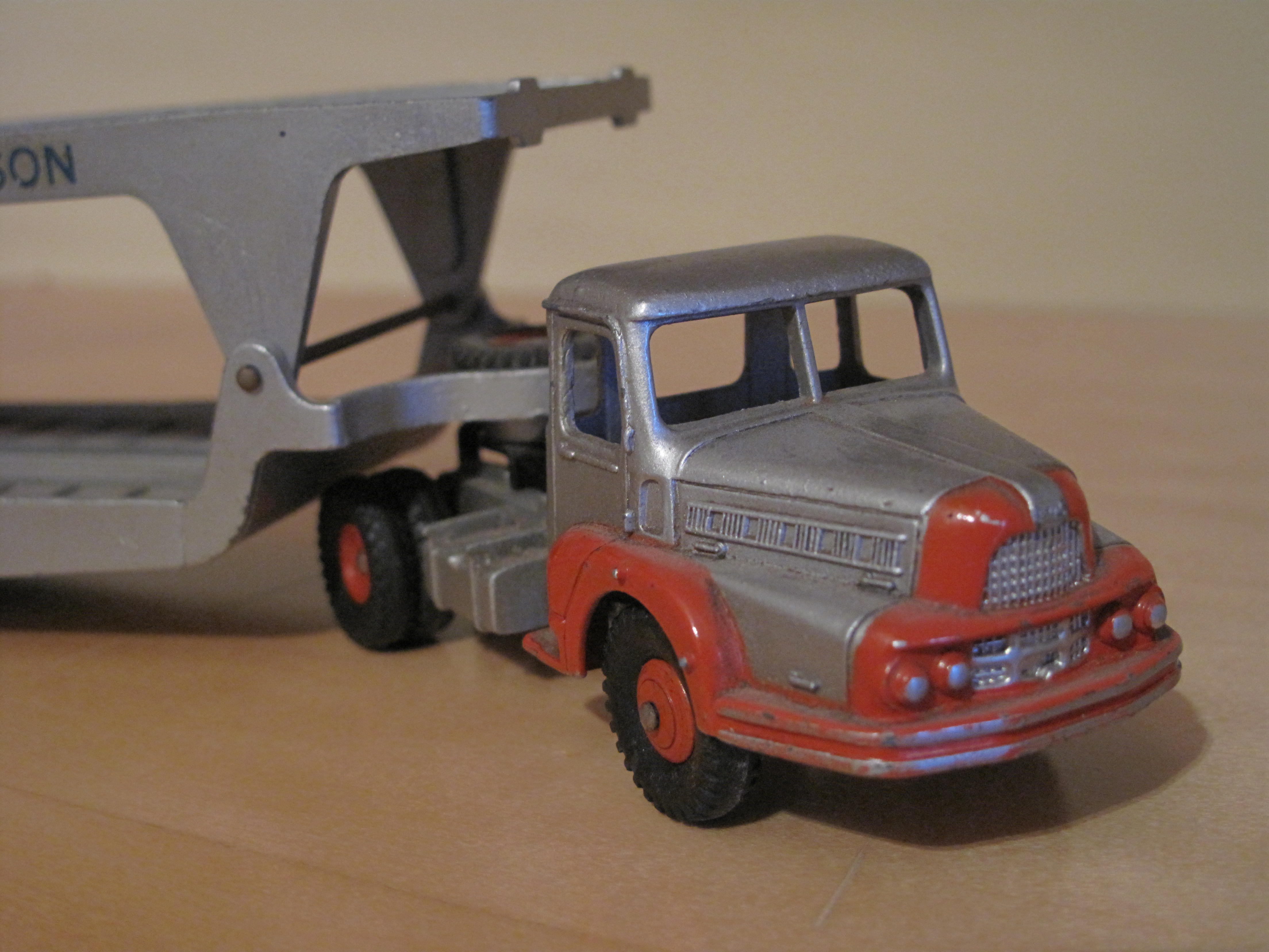 camion dinky toys