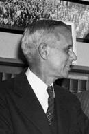 Edmund Ware Sinnott AAAS 1947.jpg