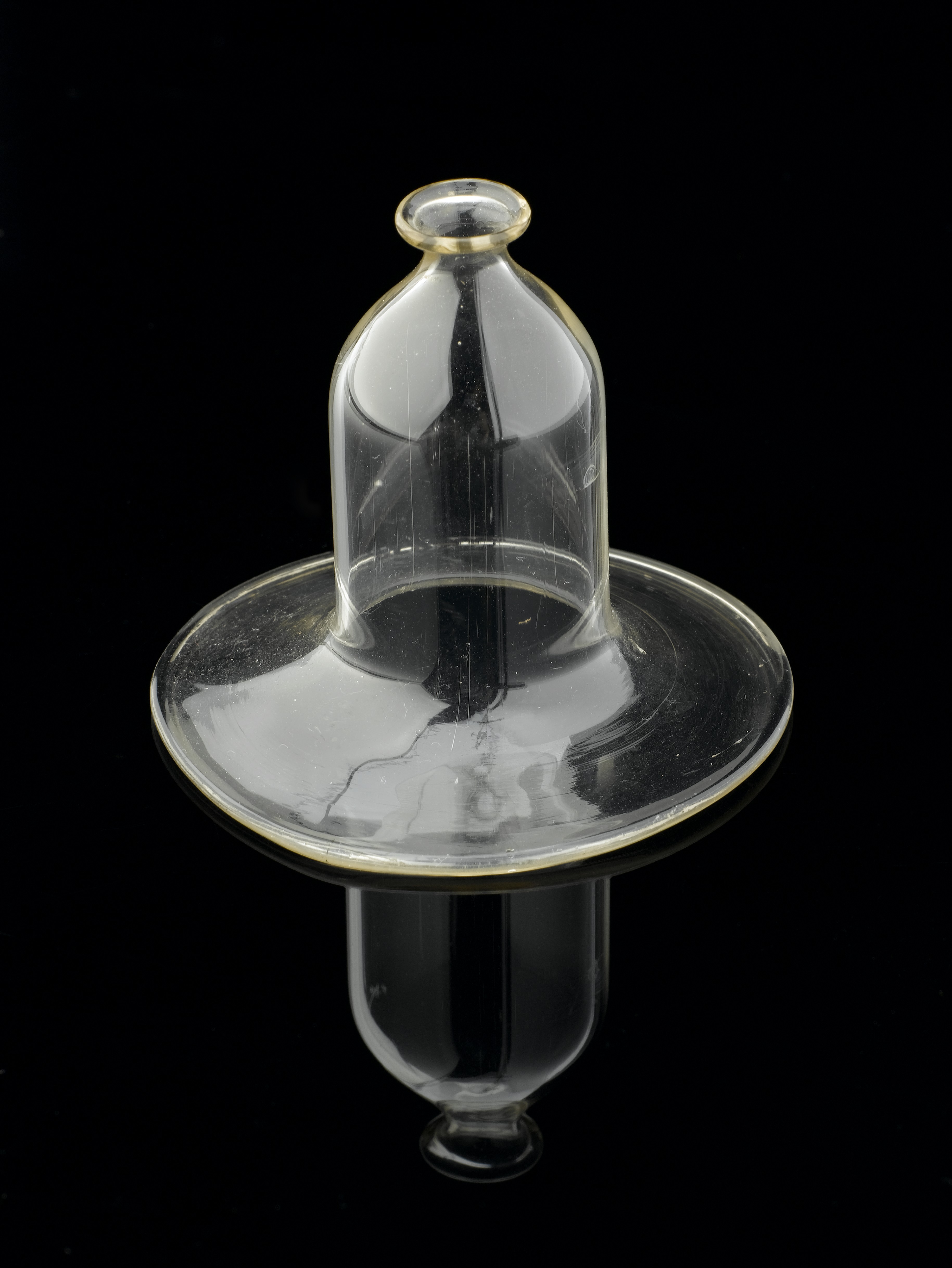 File:Glass nipple shield, Europe Wellcome L0058009.jpg - Wikimedia