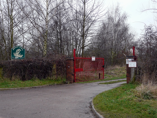 File:Hamstall Fishery, Hamstall Ridware - geograph.org.uk - 1274459.jpg