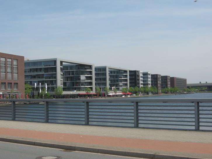 File:Innenhafen Duisburg 14 05 12 (3).JPG