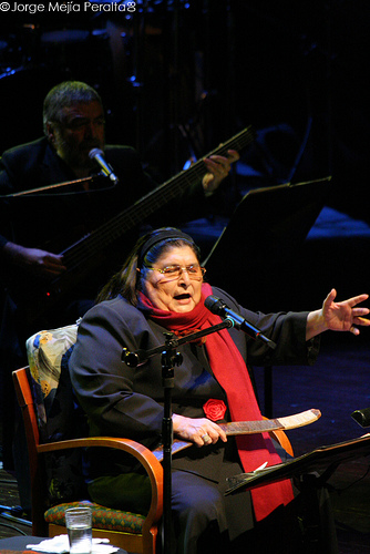 File:Mercedes Sosa - Nicaragua 2008- 2300976656-Mejía Peralta (3).jpg