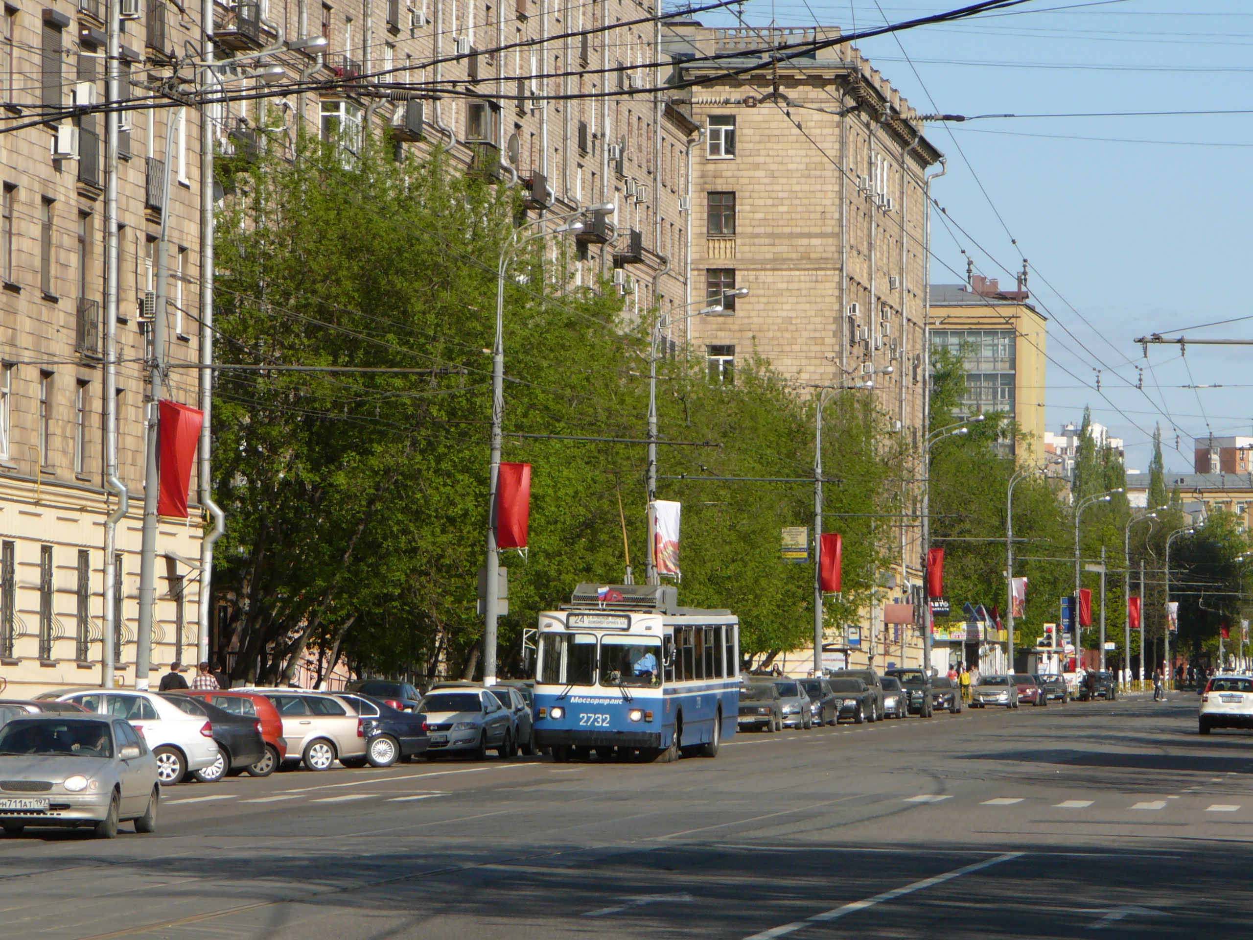 Красноказарменная улица в москве