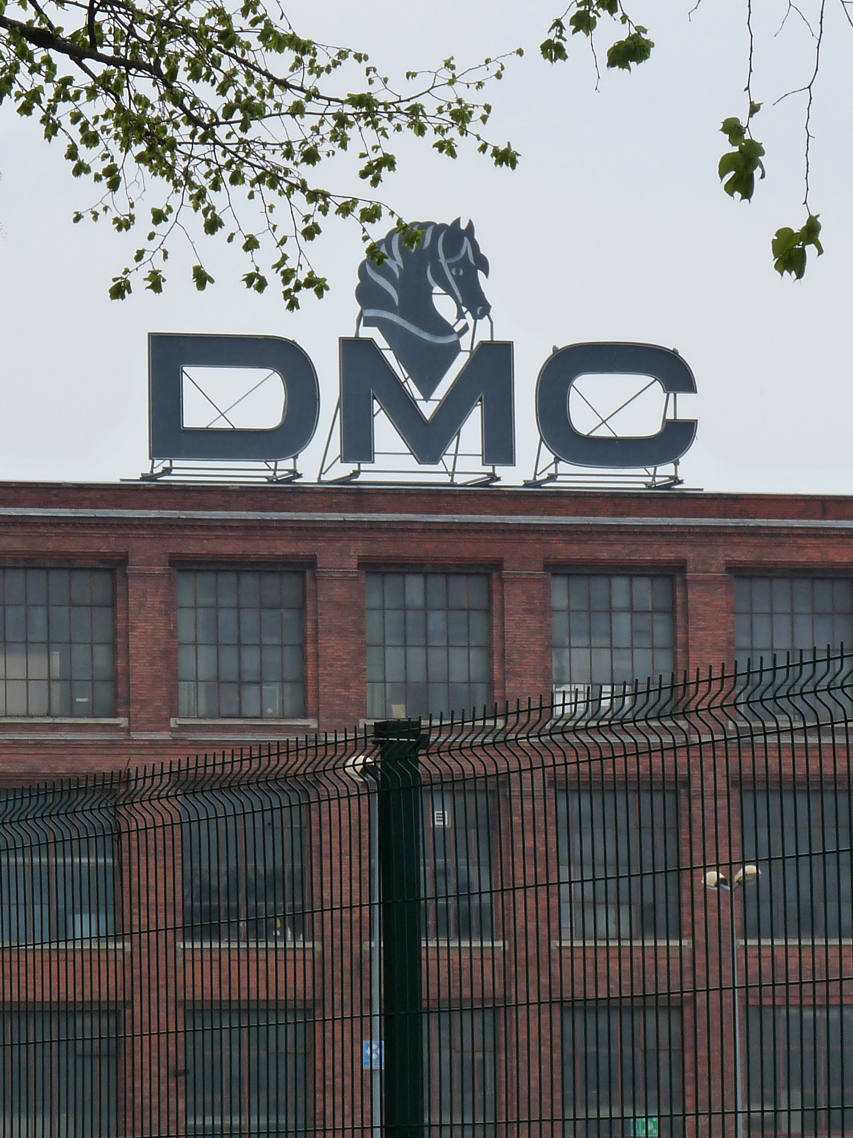 DMC (company) - Wikipedia