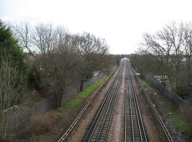 File:Piccadilly Line in Sudbury (1) - geograph.org.uk - 1650000.jpg