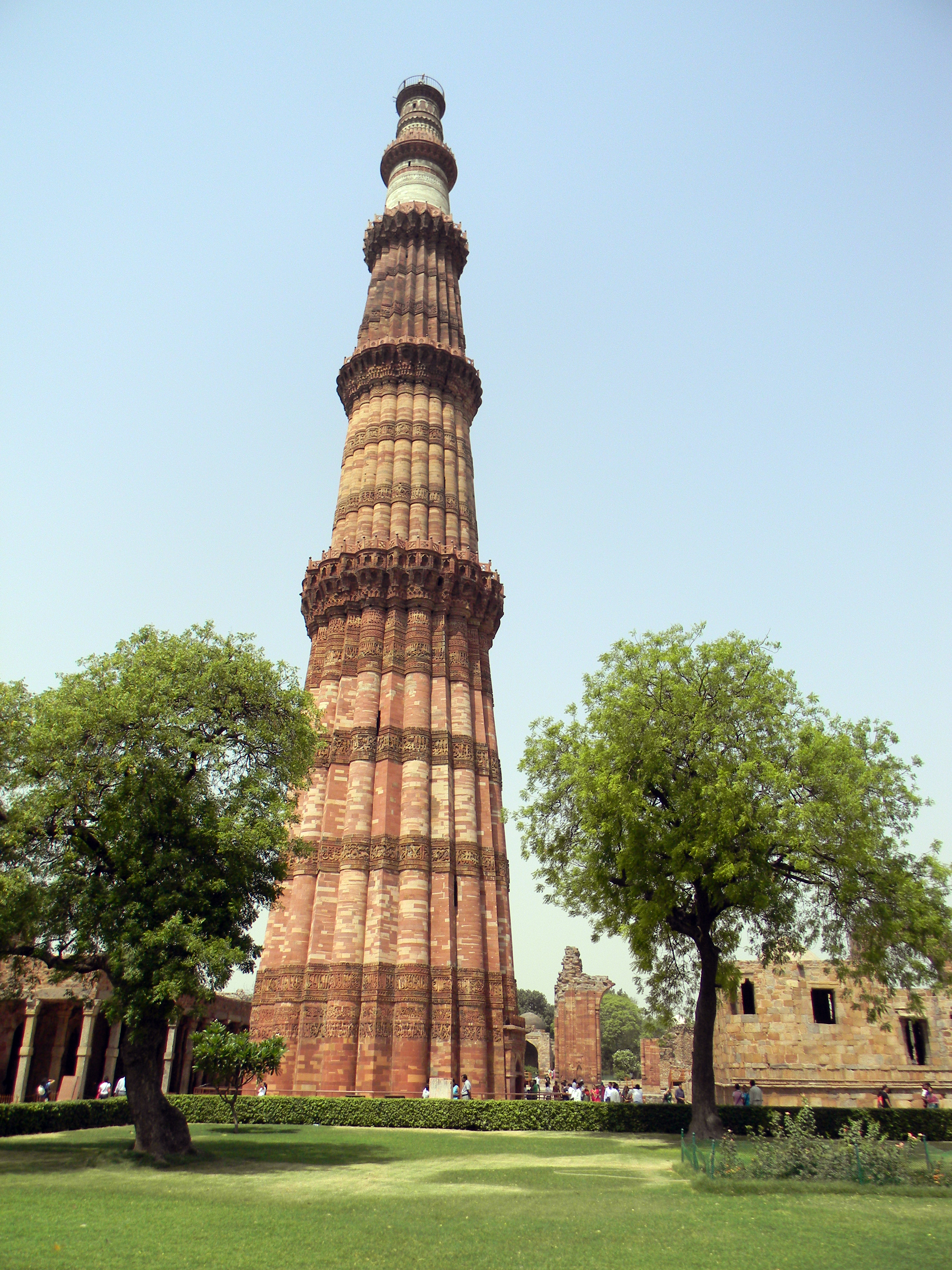 assignment of qutub minar