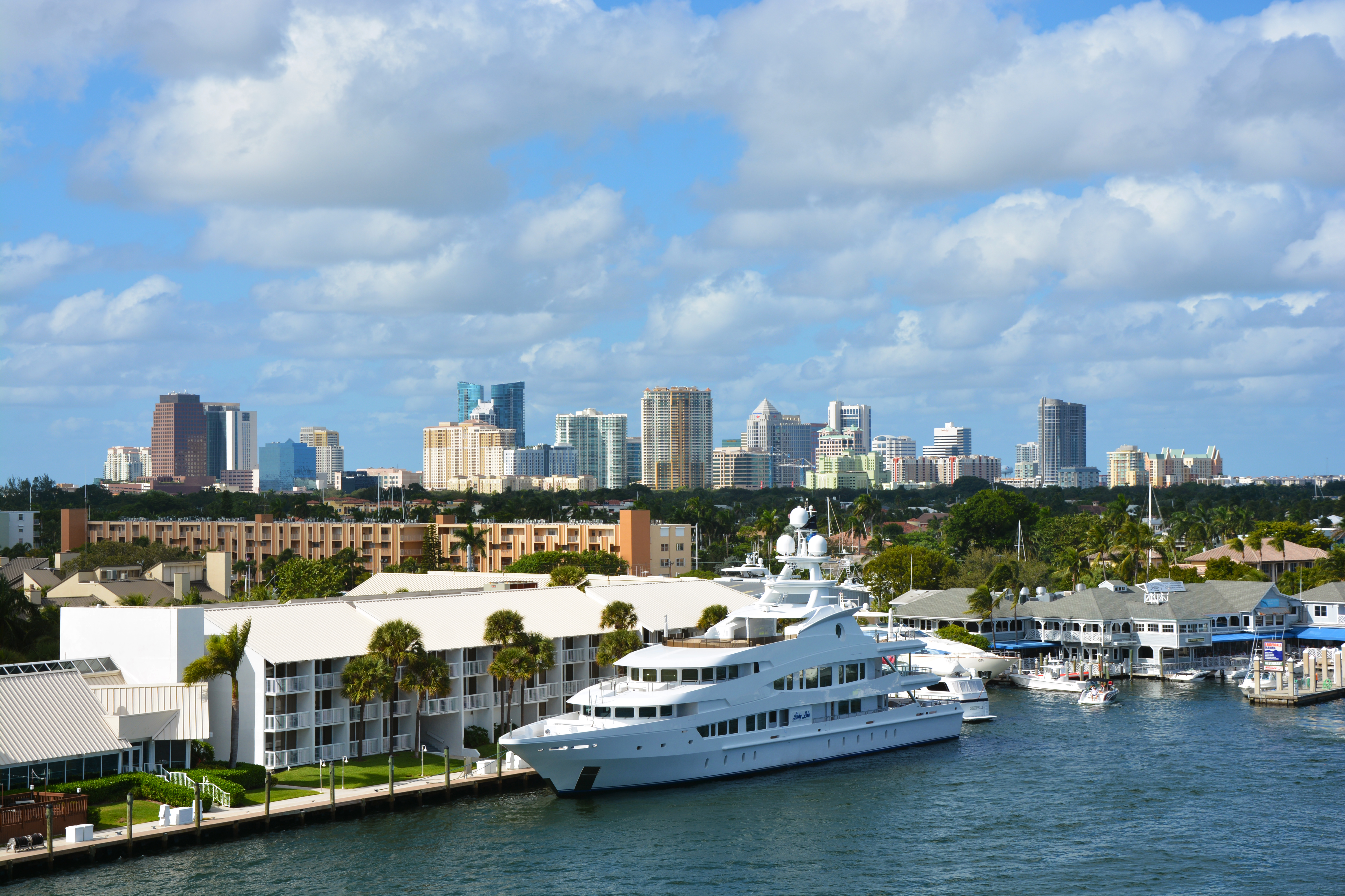 Skyline of Fort Lauderdale, Nov-15.jpg