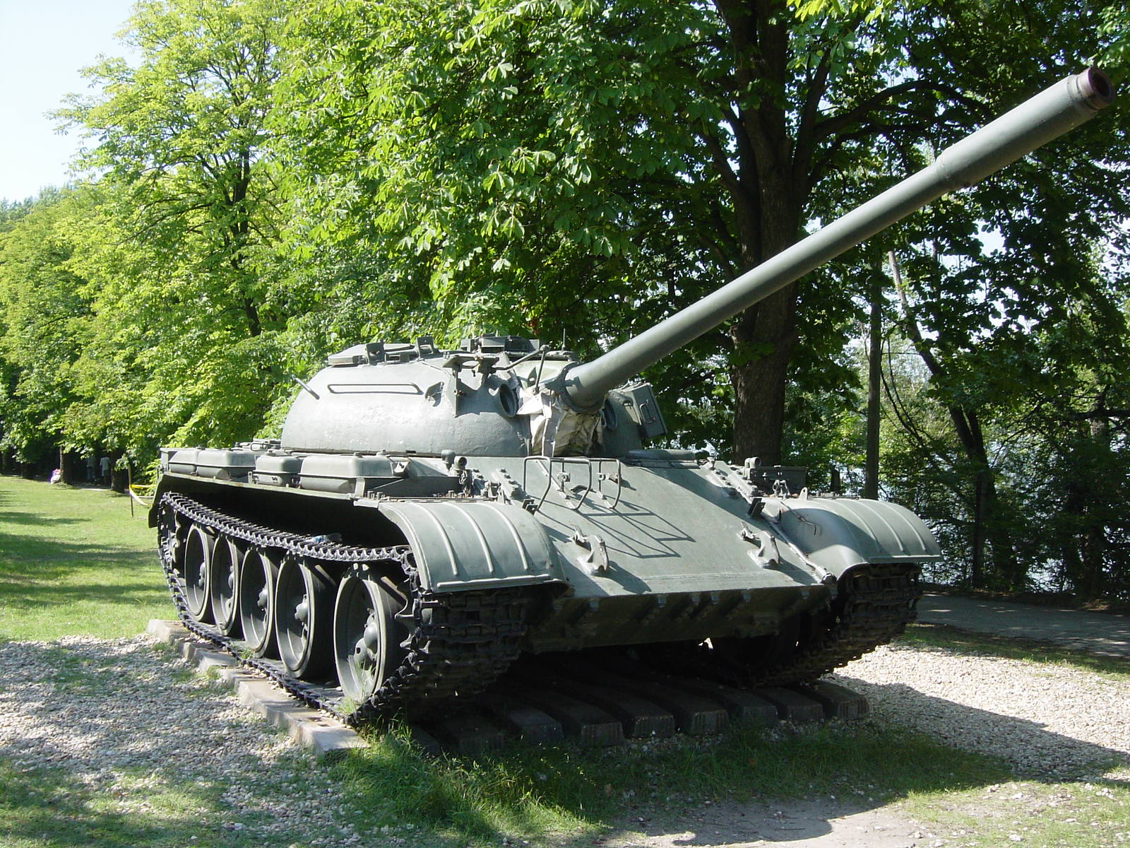 T-55A_in_Kom%C3%A1rom%2C_Hungary.jpg