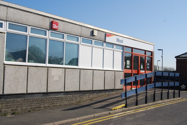 File:Wool Railway Station (Main Building) (Geograph Image 762954 11ecff83).jpg