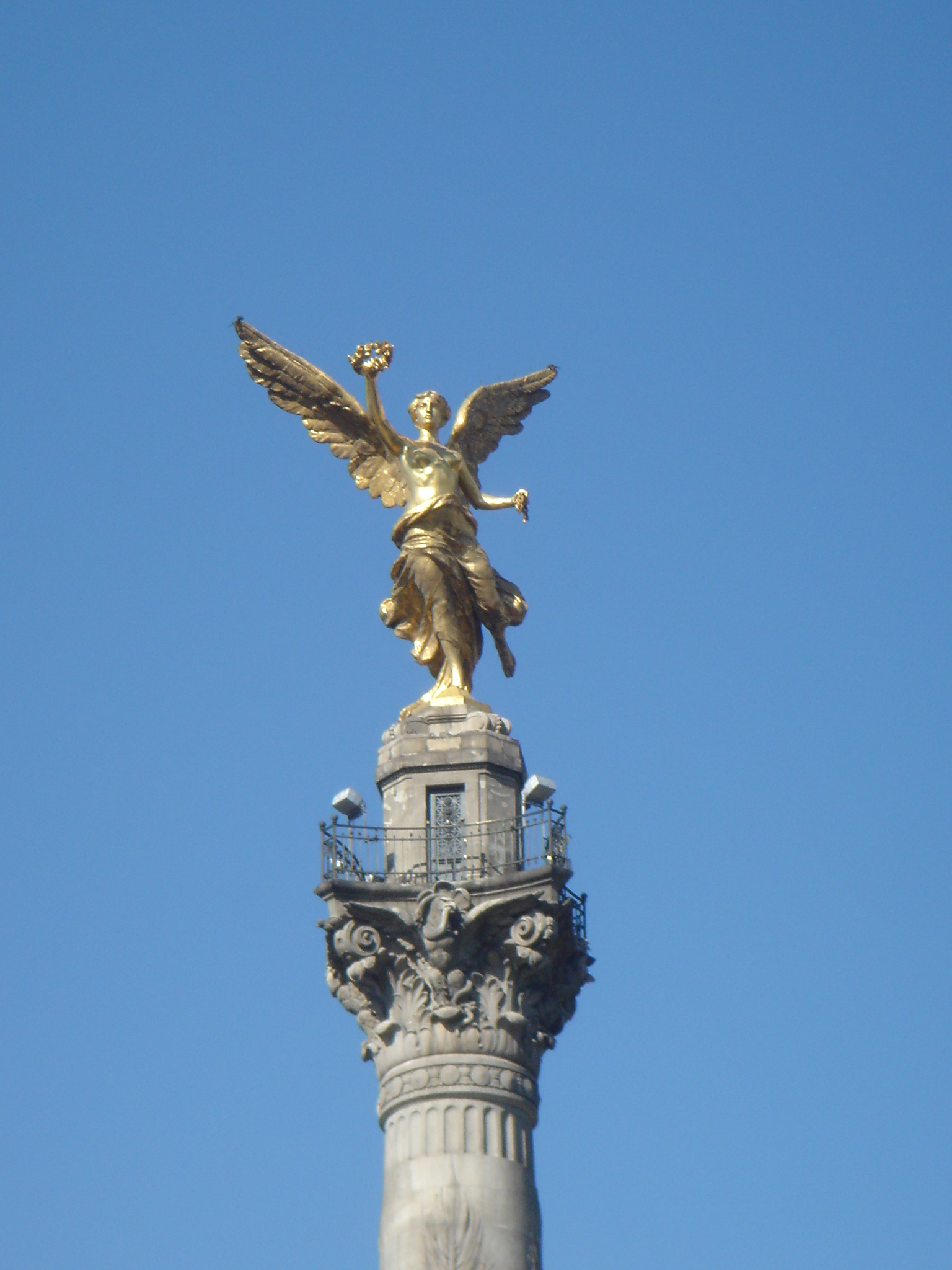 File:Monumento de la Independencia (El Angel) 03 2014 Mex 8107.JPG -  Wikimedia Commons