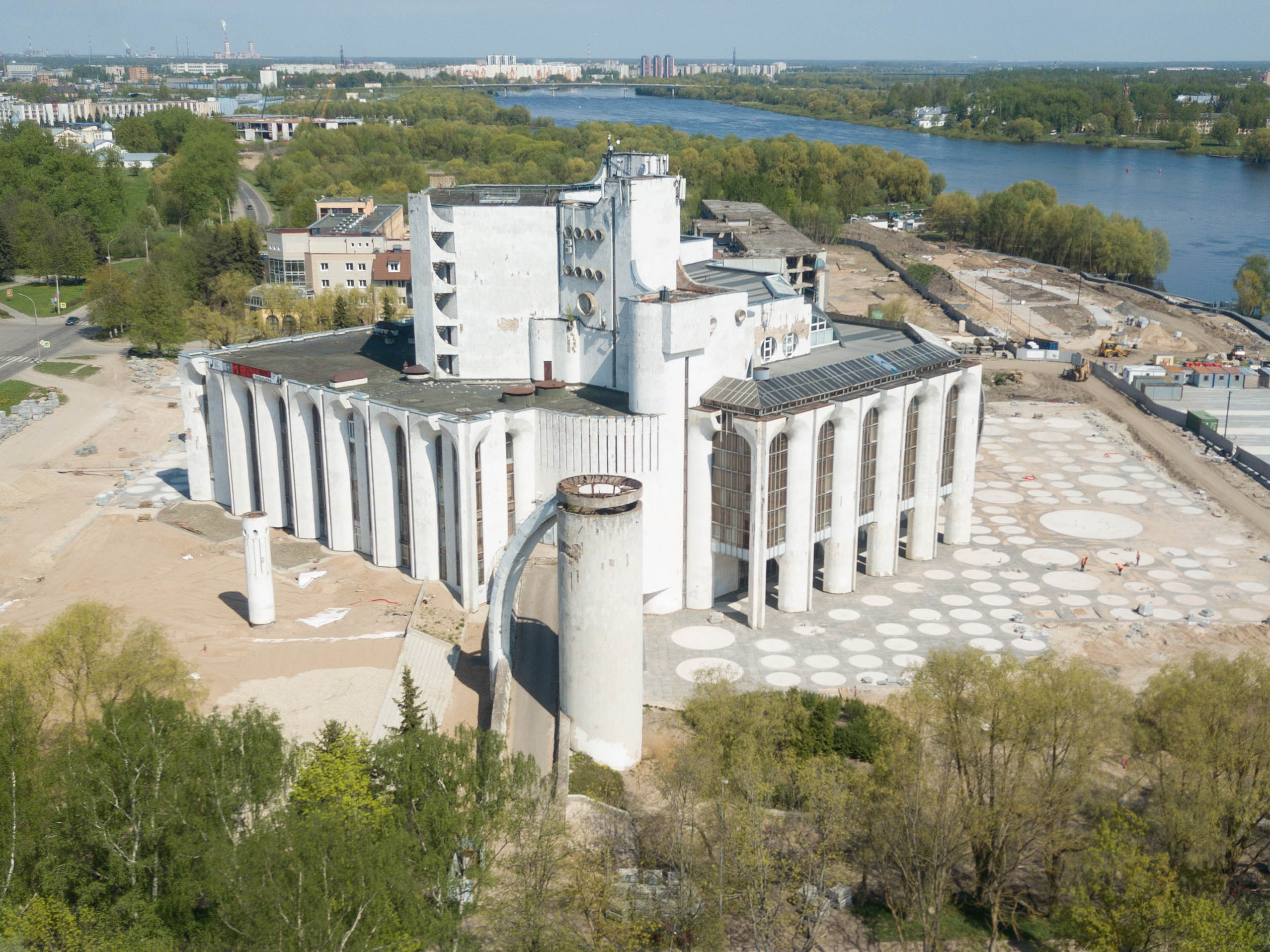 Театр драмы новгород. Драмтеатр Великий Новгород 2000 год. Drama Theatre Veliky Novgorod.