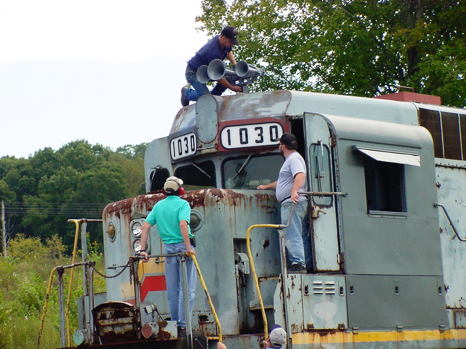 Train horn - Wikipedia