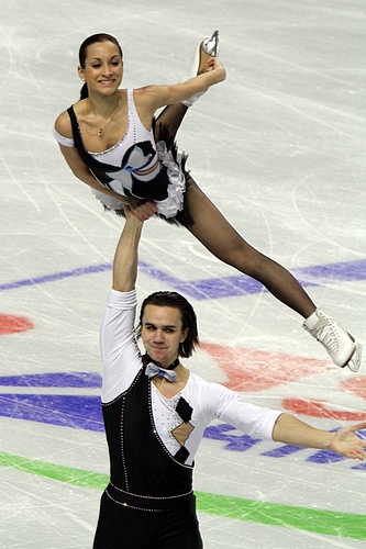 File:2010 Skate America Pairs - Ksenia STOLBOVA - Fedor KLIMOV - 4527a.jpg