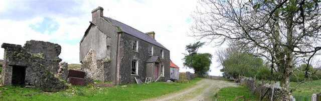 File:Abandoned farmhouse at Stradowan, Mountfield - geograph.org.uk - 168652.jpg