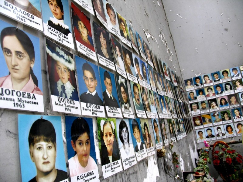 File:Beslan school no 1 victim photos.jpg