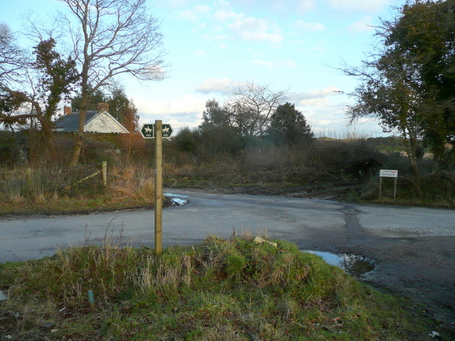 File:Bridleway sign at Dorey's Farm - geograph.org.uk - 1167961.jpg