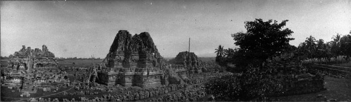 File:COLLECTIE TROPENMUSEUM De Prambanan tempels Midden-Java. TMnr 60007969.jpg